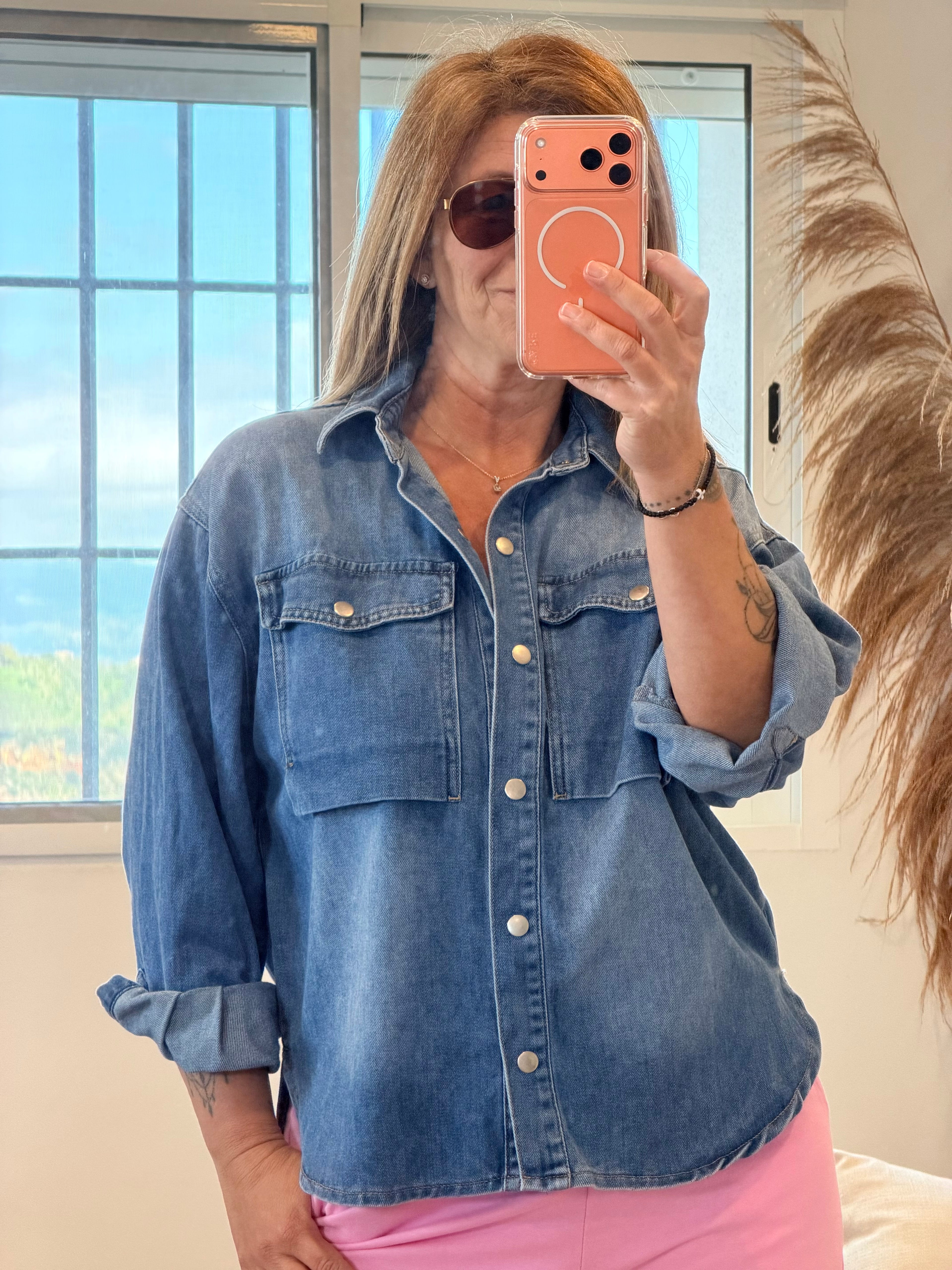 Chemise en jean au style oversize